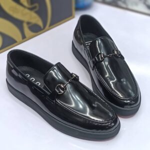 O-G-G-I men’s shoe